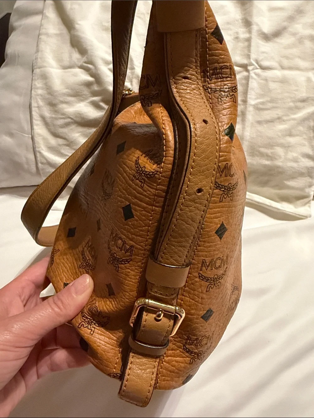 MCM Aren Hobo Bag in Cognac Visetos Monogram - Full Set